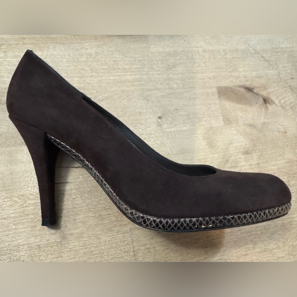 Stuart Weitzman Shoes - Stuart Weitzman chocolate Brown Suede Heels
